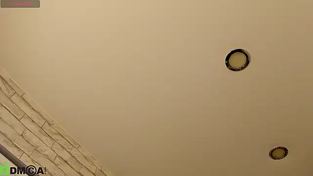 Chat +18 de Bonn1e_Rose ao vivo