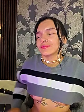 XXX chat uživo modela _shantal_smith