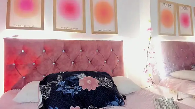 GabiHills Chat XXX live