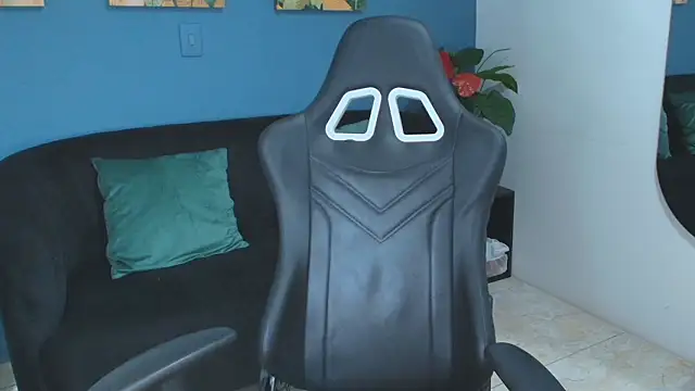 Chat XXX en directo de Zamira_Taylor