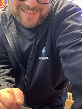 Dominic2295のライブXXXチャット