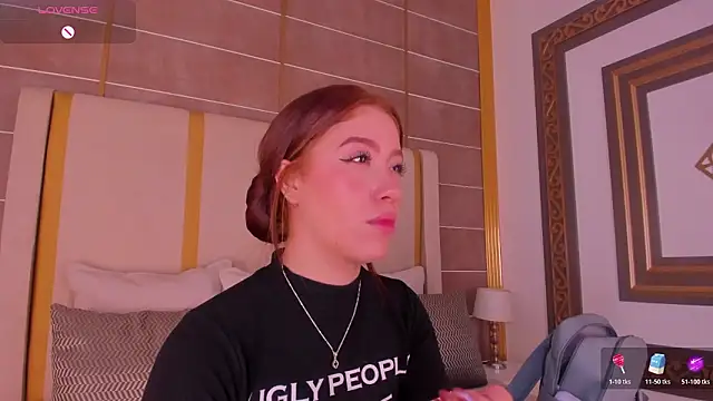 AbigailCarter élő XXX-chatje