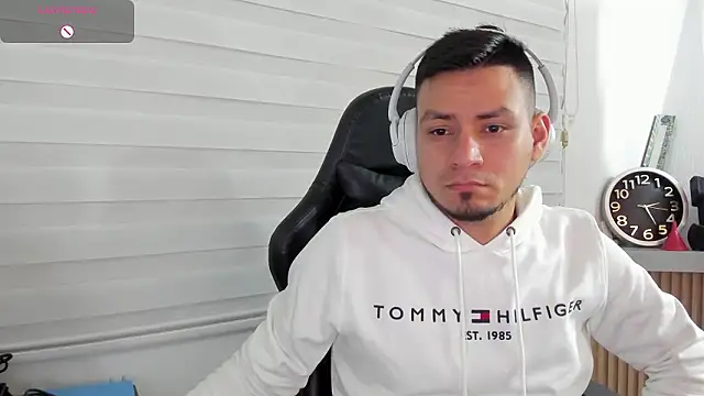 Rick_Adams 即時 XXX 聊天