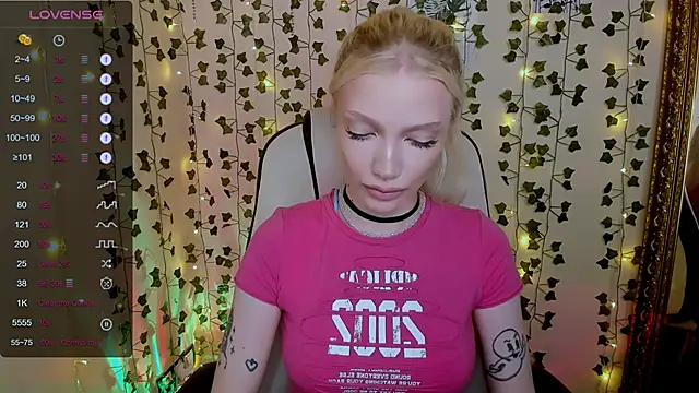 AnyaTaylor_ élő XXX-chatje