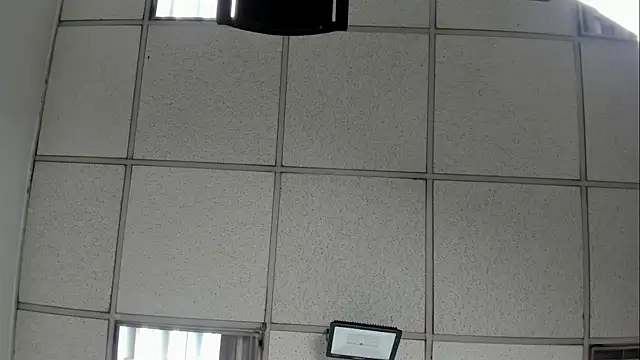 Chat +18 de Criistaal_ ao vivo