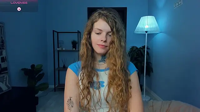 RayaNenlia: απευθείας συνομιλία ΧΧΧ