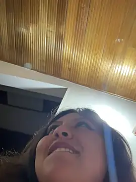 Larissa_Antonella élő XXX-chatje