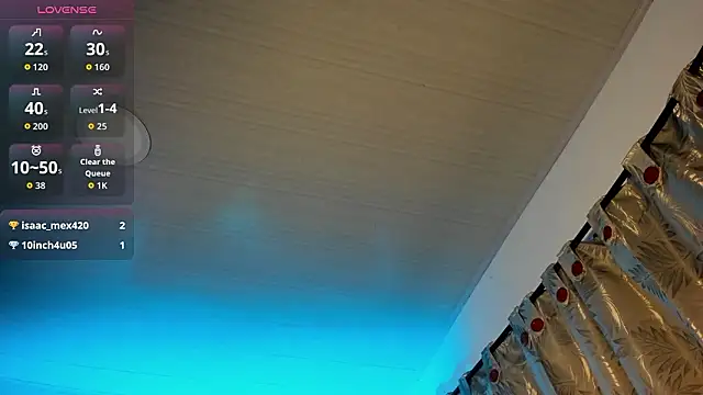 Valkiria_09 élő XXX-chatje