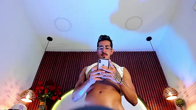 Donovan_DesmondのライブXXXチャット