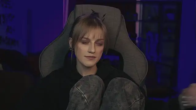 KiraMontoya Live XXX-chat