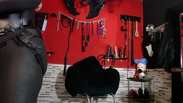 Miss_Mirandaa 现场XXX聊天