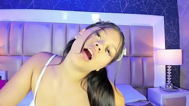 HatsaJones: онлайн-секс-чат