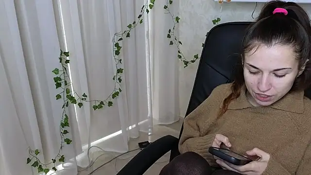 UlyanixのライブXXXチャット