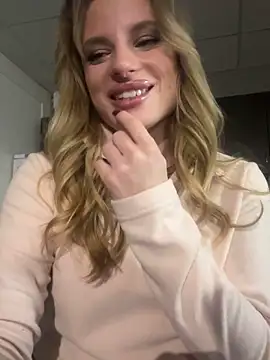 LanaSparks' Live XXX Chat