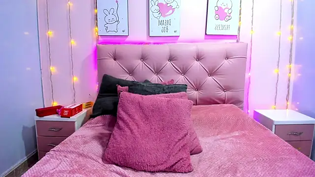 Issaa_Tyler – Naživo XXX chat