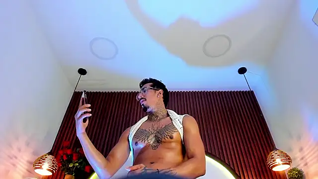 Donovan_Desmond live XXX chat