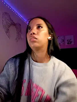 SallyWhitee – Kamerová šou