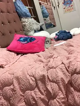 Rachellcooperrr élő XXX-chatje