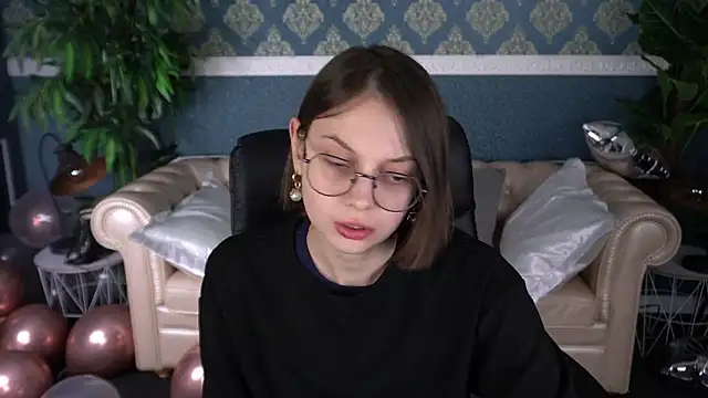 Chat XXX en directo de CharlyWines