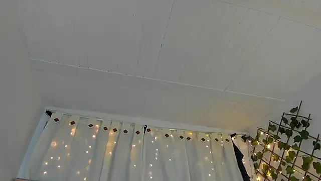 honeyy_mia élő XXX-chatje