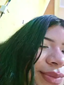 Cannella_0: онлайн-секс-чат