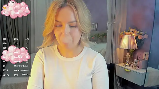 Онлайн чат XXX Nikki_Kai