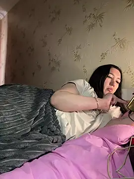 Naughtbaby_2025のライブXXXチャット