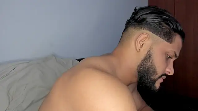 Pier_Simons' Live XXX Chat