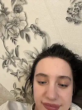 MiaTeeのライブXXXチャット