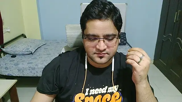 Charmer-Boy 现场XXX聊天