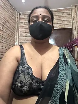 MissNaina's Webcam Show