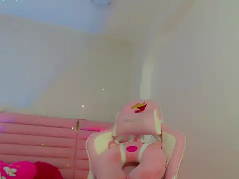 estefany_squirt1's Webcam Show