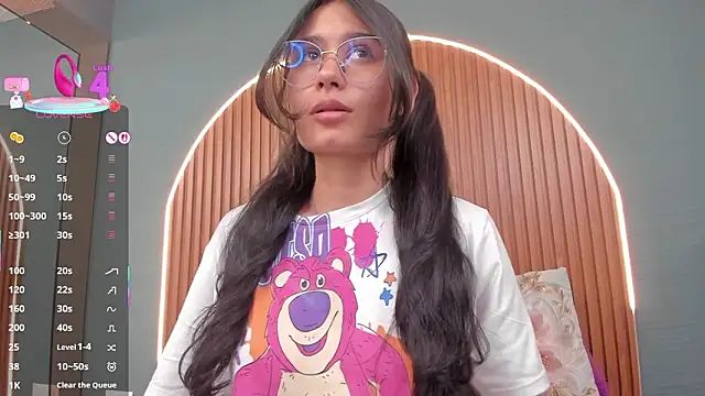 NayeCloud Live XXX-chat