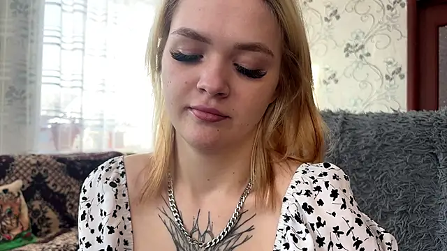 MichaelaStruckhoff élő XXX-chatje