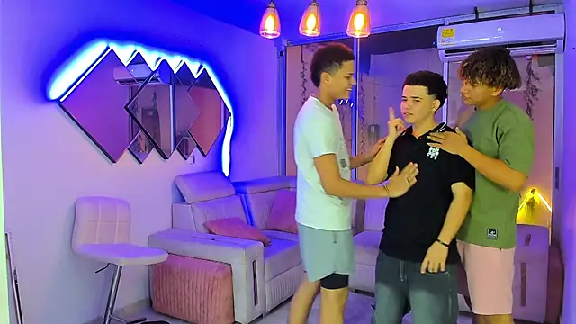 HouseofwarriosのライブXXXチャット