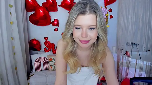 FollowLovee Adlı Modelin Web Kamerası Şovu