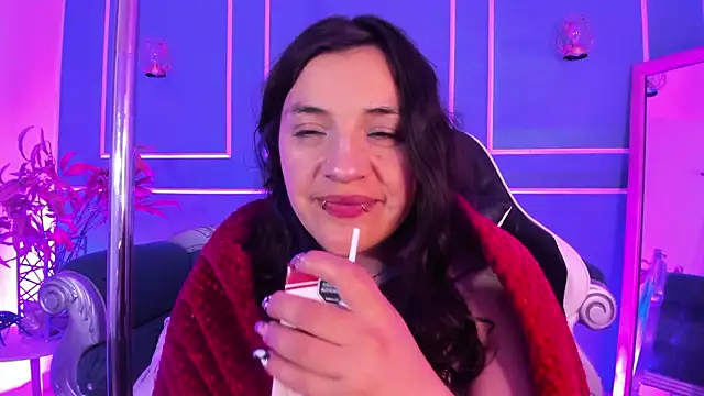 TaraTaylorr's Live XXX Chat