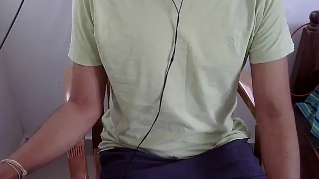 The_SHY_uncutのウェブカメラショー