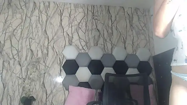 AntonellaBlanc 即時 XXX 聊天