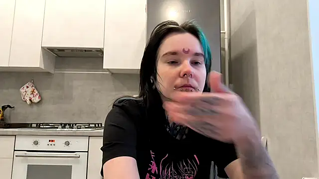 HighelikeGirl élő XXX-chatje