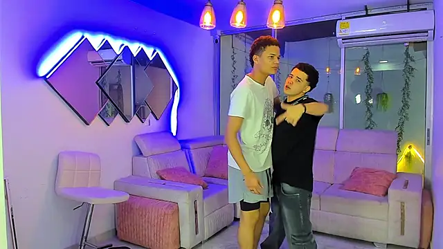 Houseofwarrios Adlı Modelin Canlı XXX Sohbeti