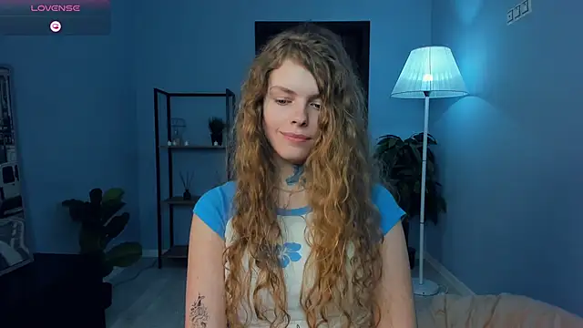 RayaNenlia's Live XXX Chat