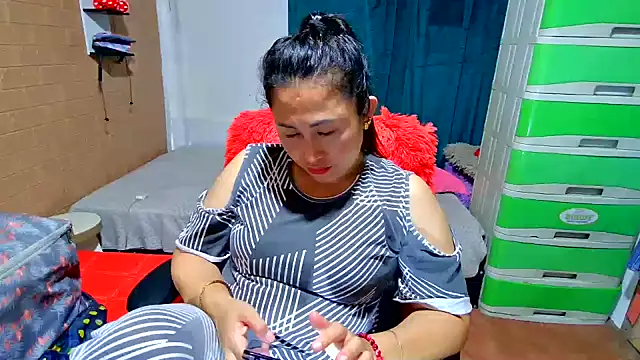 Ugly-Filipina লাইভ XXX চ্যাট