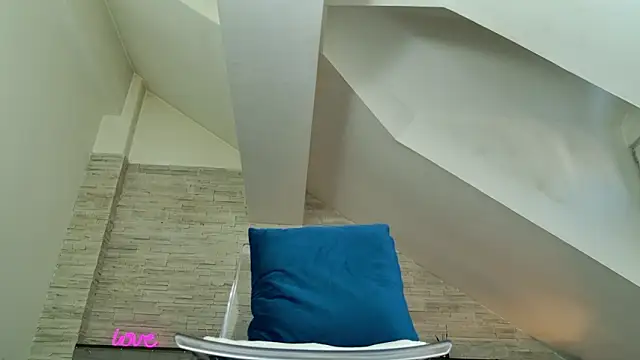 hornyb33_: онлайн-секс-чат