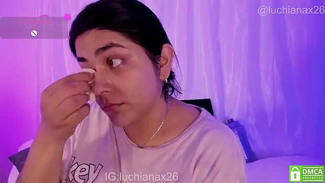 Chat +18 de lucy26_ ao vivo