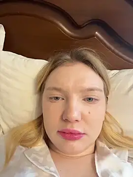 AmmyHot Adlı Modelin Canlı XXX Sohbeti