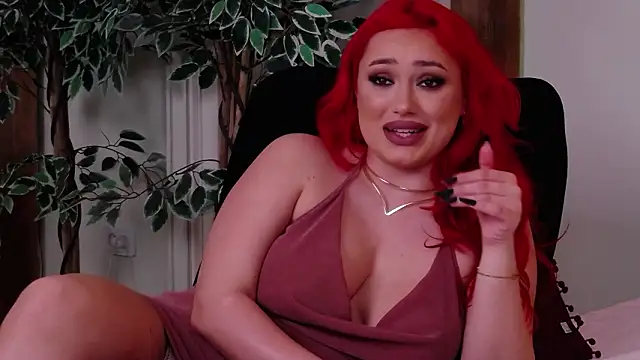 EmyHilton Adlı Modelin Canlı XXX Sohbeti