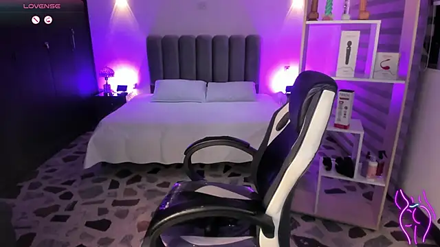 دردشة SkyThompson الجنسية المباشرة