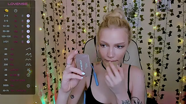 XXX chat uživo modela AnyaTaylor_