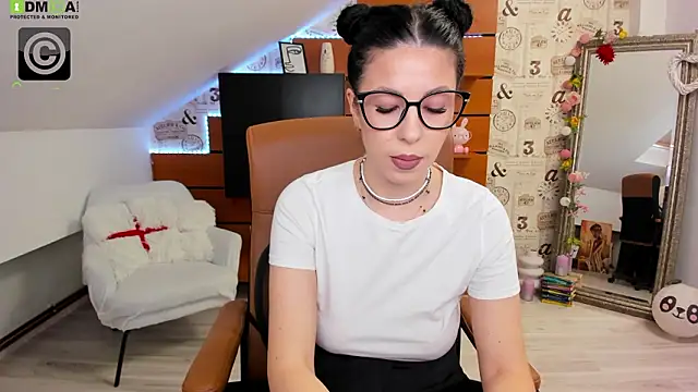 EmillyTaylor's Live XXX Chat